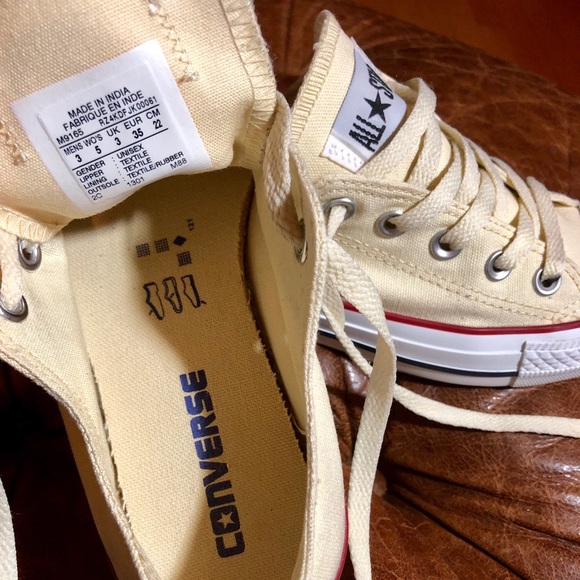 🍦VANILLA CONVERSE🍦 - Picture 2 of 3